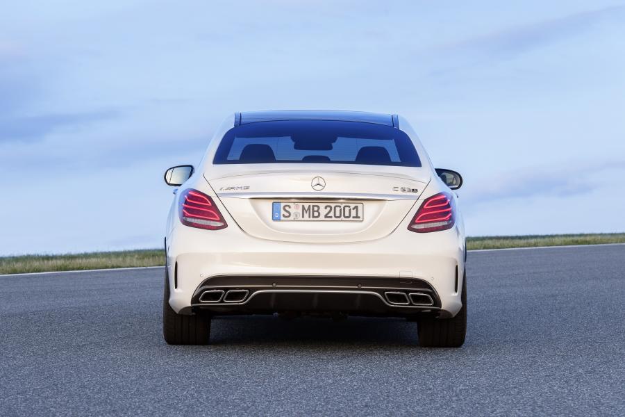  Mercedes-AMG C63 S 2014 года  (фото 5 из 21)